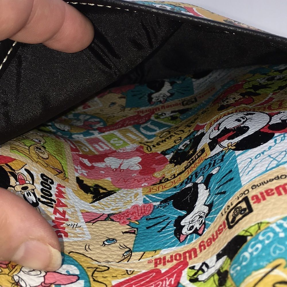 Disney's D-Tech Collection Minnie & Mickey Mouse Iconic Print Tablet Case - Picture 6 of 12